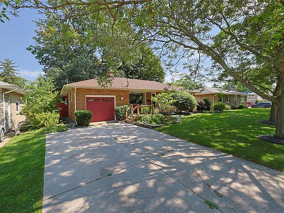 3rd image of 1208 Colborne Rd