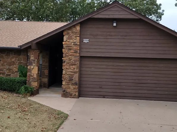 3324 S Rolling Oaks Dr, Tulsa, OK 74107