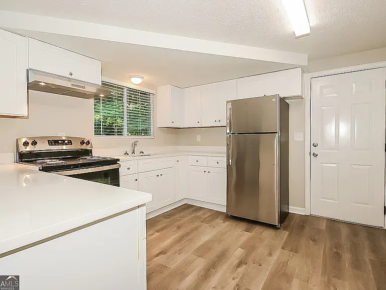 5926 S Bear Dr — Photo 8