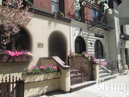 Rented by Living New York | media 21