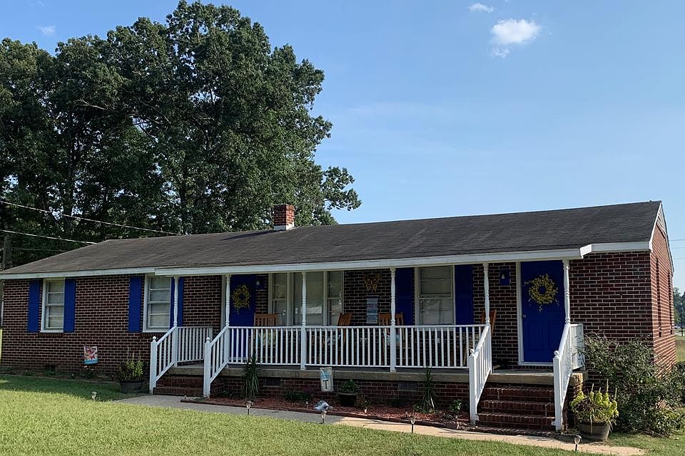 1st image of Bradley Dr