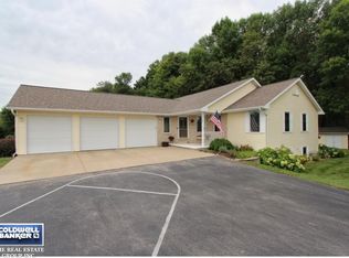 2002 Falcon Ridge Trl, Green Bay, WI 54313