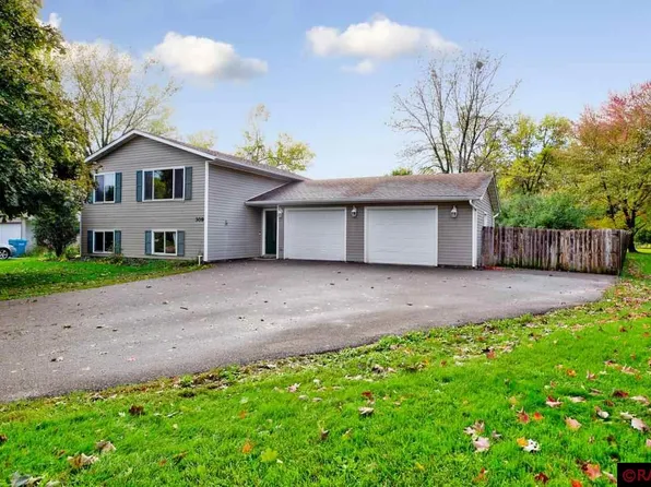 309 9th Ave NW, Waseca, MN 56093