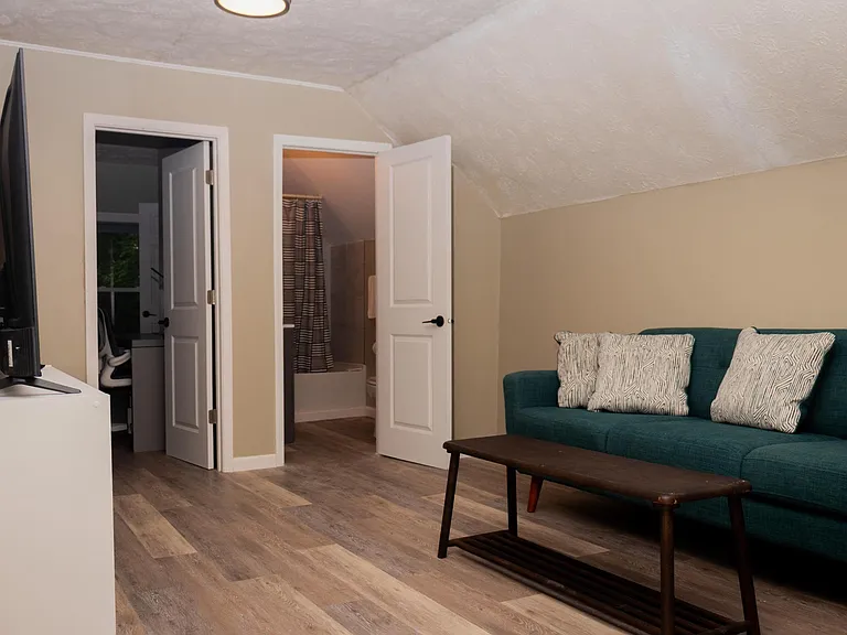 9 Raymond St #2 — Photo 1