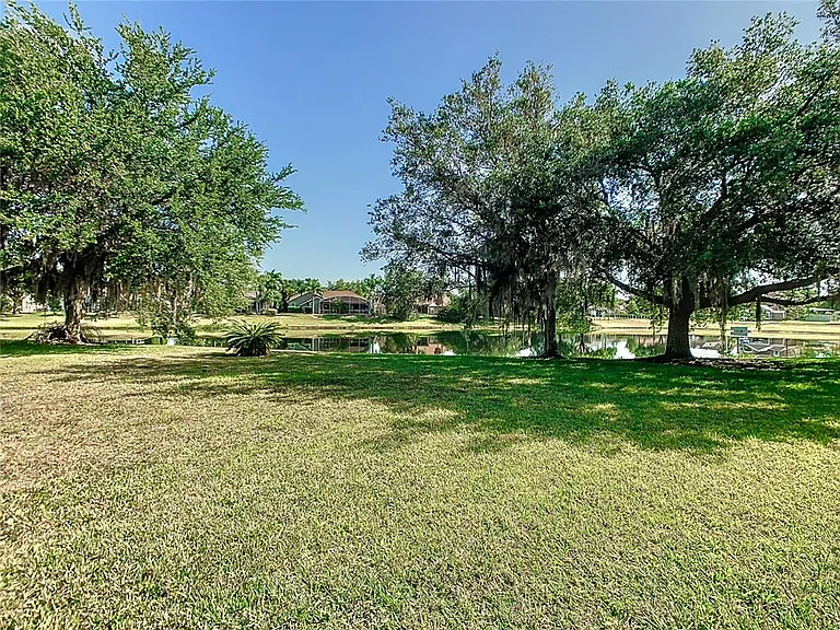 4925 Brightmour Cir — Photo 56