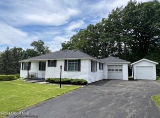 7 Grandview Dr, Gloversville, NY 12078