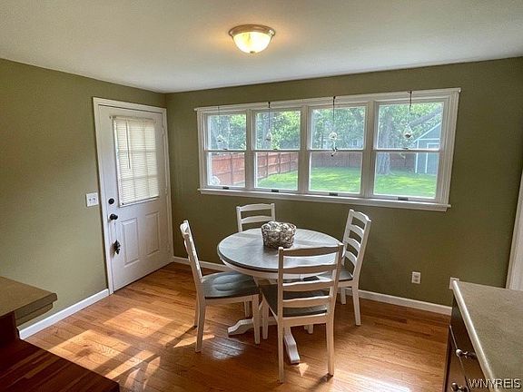 4th image of 303 Burroughs Dr