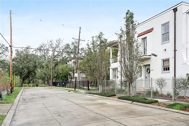 6323 Perrier St — Photo 27