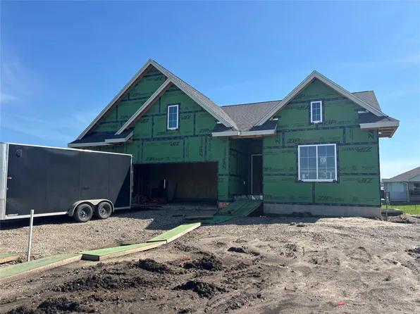 807 SW Boulder Dr, Grimes, IA 50111