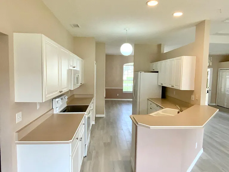 7 Walton Pl — Photo 6