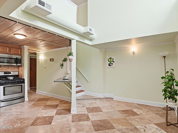 4th image of 81 Dartmouth St APT 108