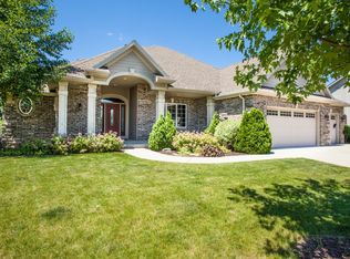 W151N7423 Wood View Dr, Menomonee Falls, WI 53051