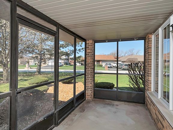3rd image of 5014 W Circle Pl