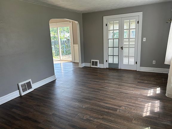 3rd image of 1443 Regent St