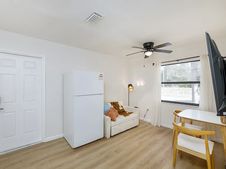 4936 40th Ave N #2 — Photo 7