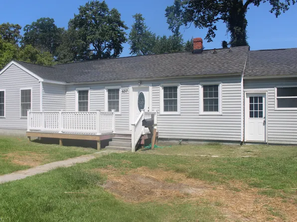 637 74th St, Newport News, VA 23605