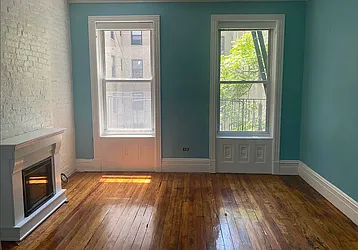 Rented by R New York
