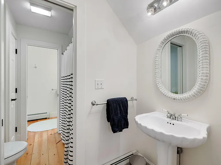 14 Woodland Ave — Photo 38