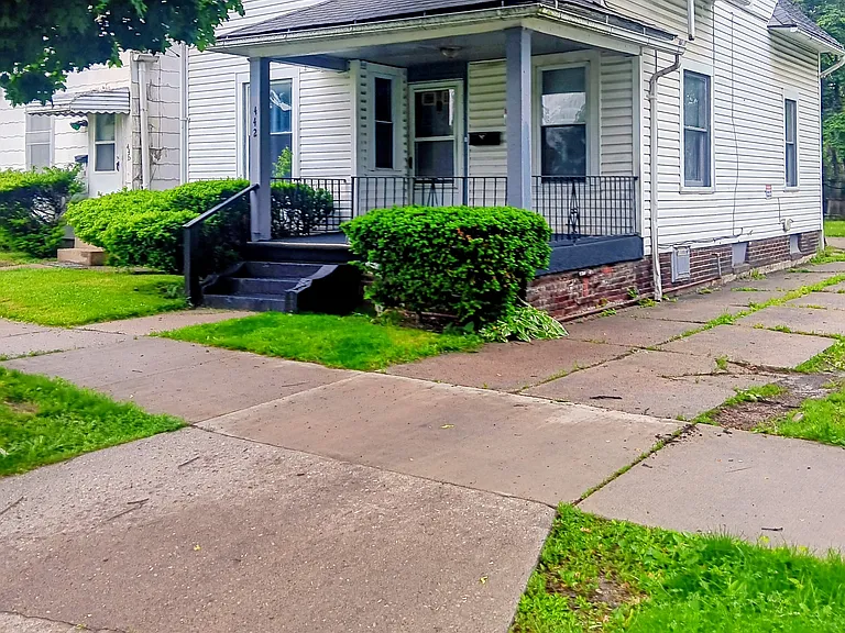442 Arcadia Ave — Photo 2