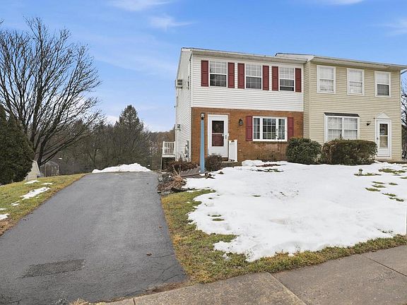 2nd image of 1098 Monticello Ln