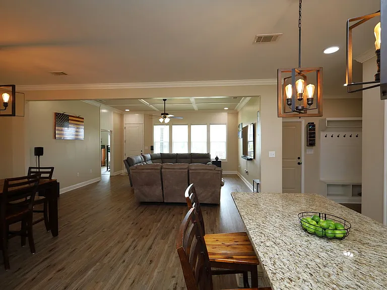 3905 Crusader Ct — Photo 5