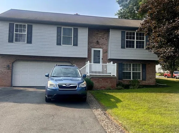 1 Burkey Dr, Denver, PA 17517