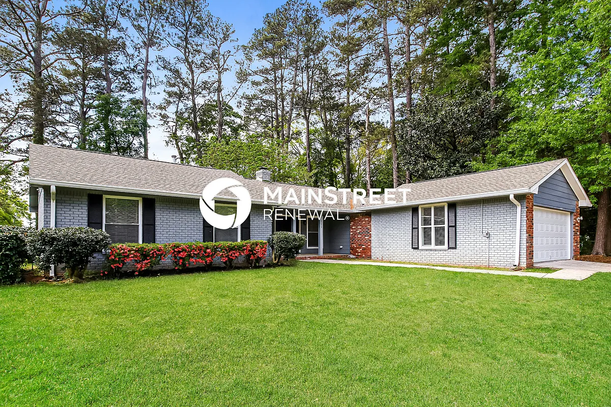 Front View - 2173 Martin Way