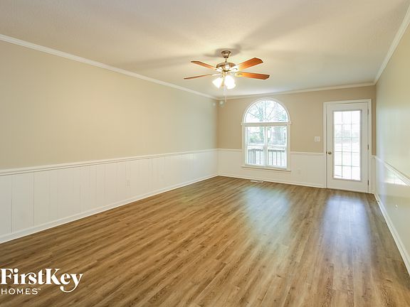 4th image of 625 Scott Dr