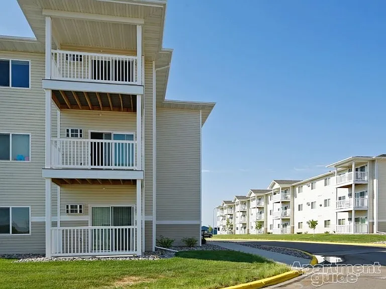 Northern Plains Apartments — Photo 16