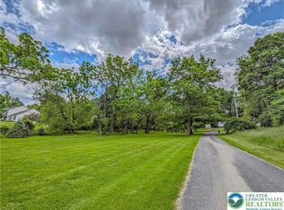 Glen Rd, Coopersburg, PA 18036