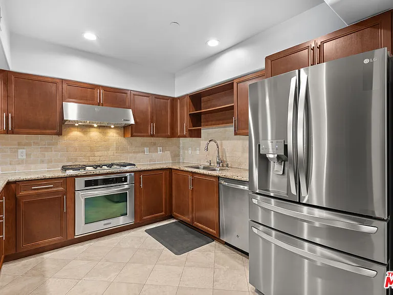 8238 W Manchester Ave #209 — Photo 6