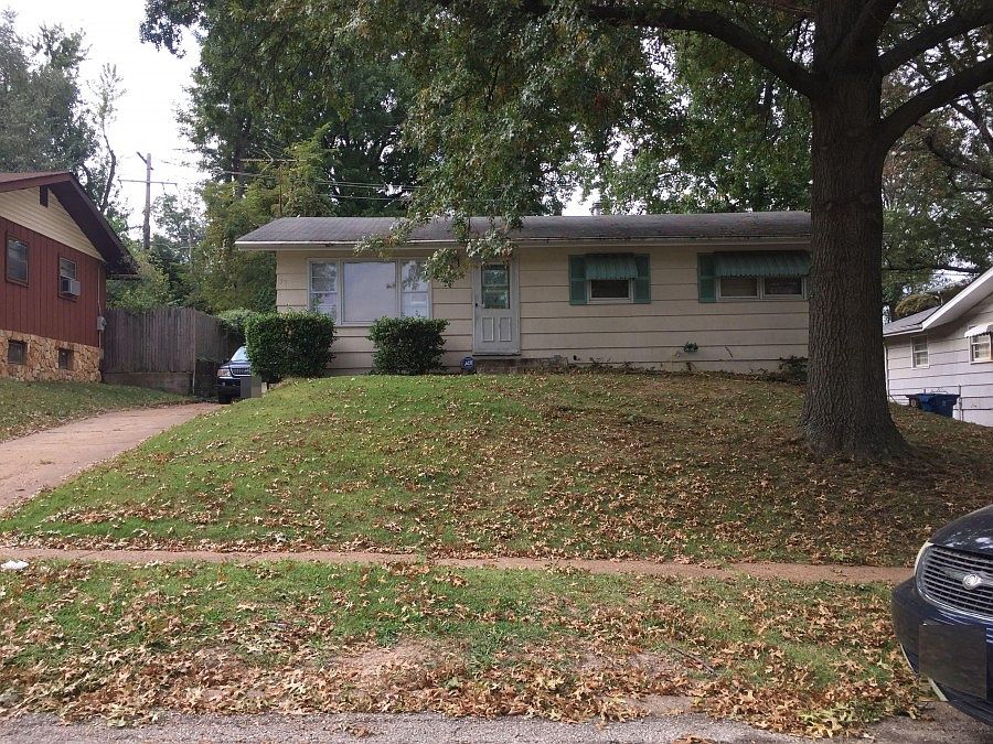 1st image of 35 Bayview Dr