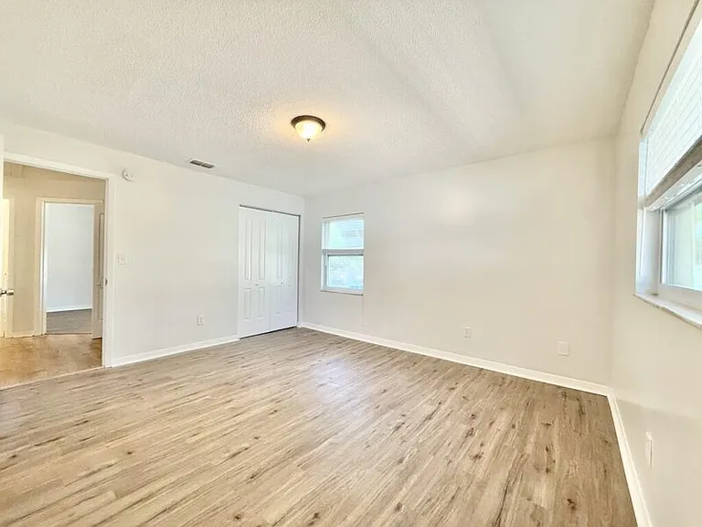 6420 S Adelia Ave #A — Photo 16