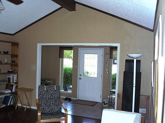 Living room / foyer