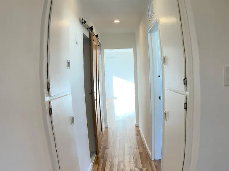 1234 N Laurel Ave — Photo 9