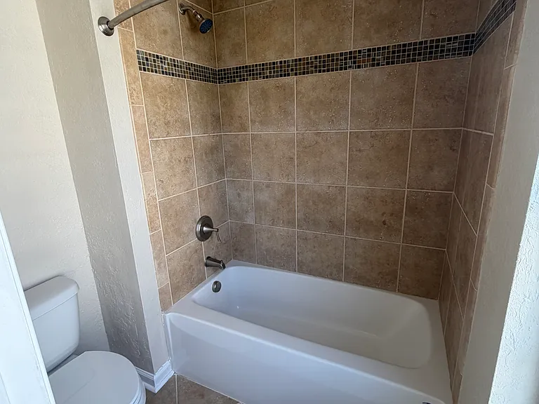 4422 Segovia Ct — Photo 14