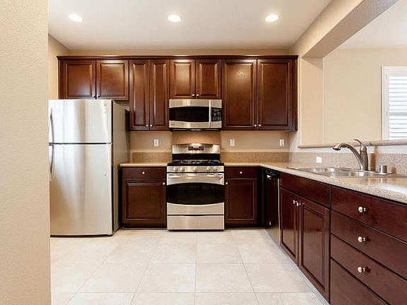 3rd image of 9501 Blue Mountain Way