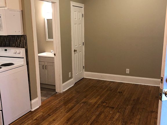 3rd image of 238 Rose St APT C
