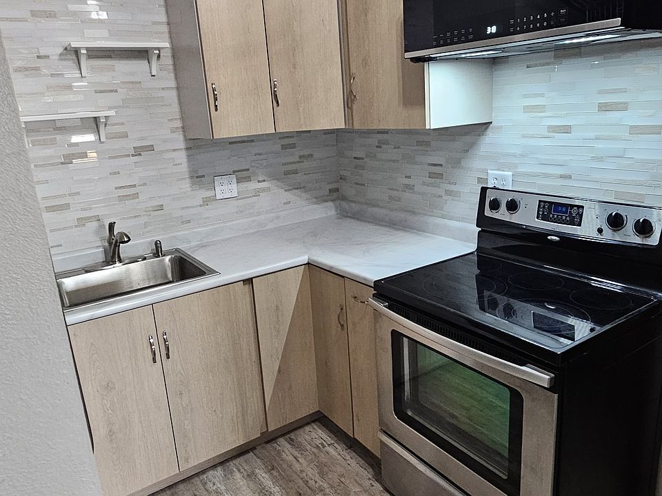 1st image of 155 N 1st St APT 4