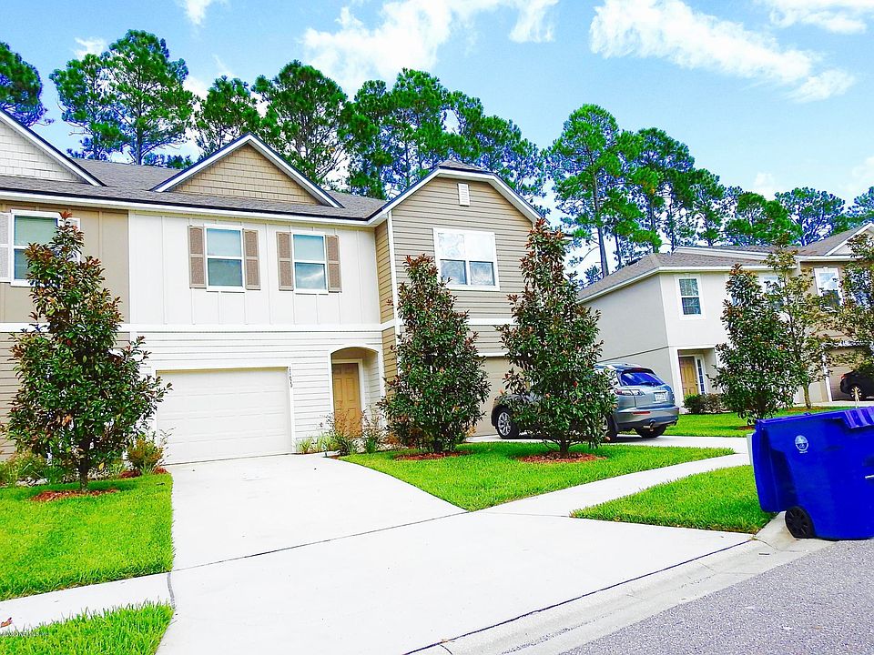 1st image of 11679 Hickory Oak Dr