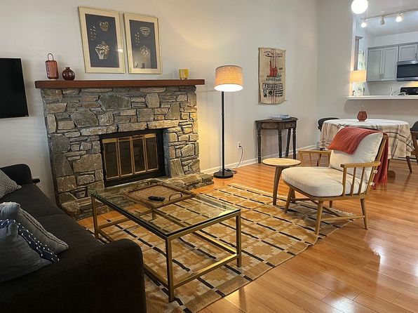 127 Riverview Dr APT 4