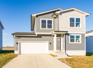 6922 SE 7th Ave, Pleasant Hill, IA 50327