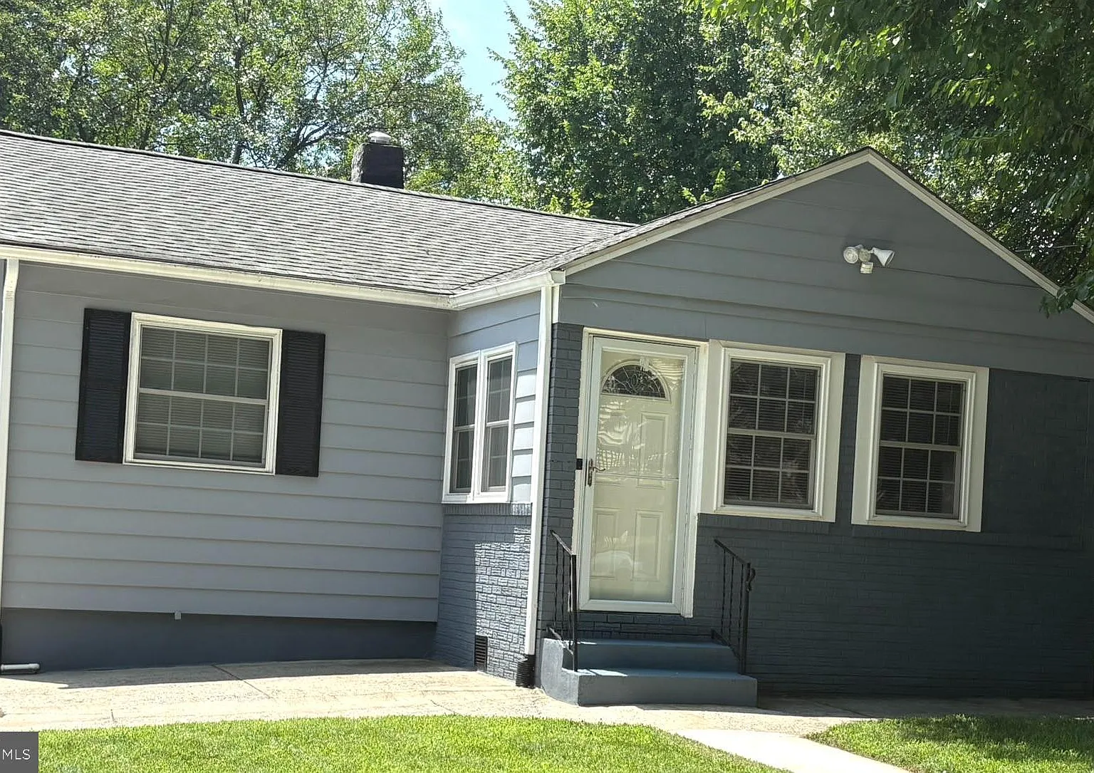 2 bed, 1556 sqft, $2,600 — Photo 1