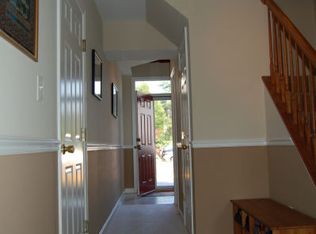 25230 Dunvegan Sq, Chantilly, VA 20152