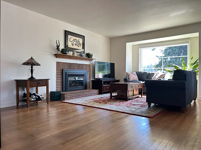 Current photo living room.