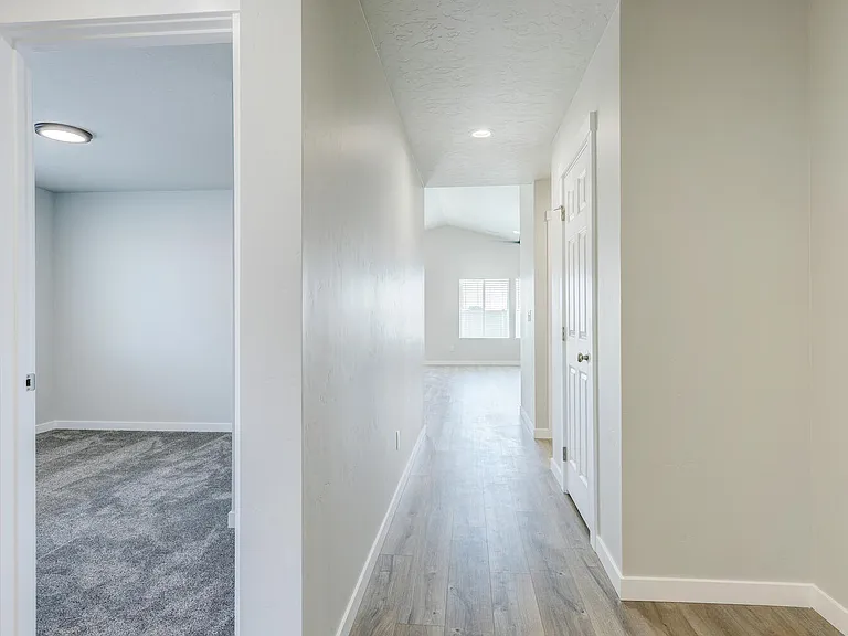 2395 W Opalite Dr — Photo 32