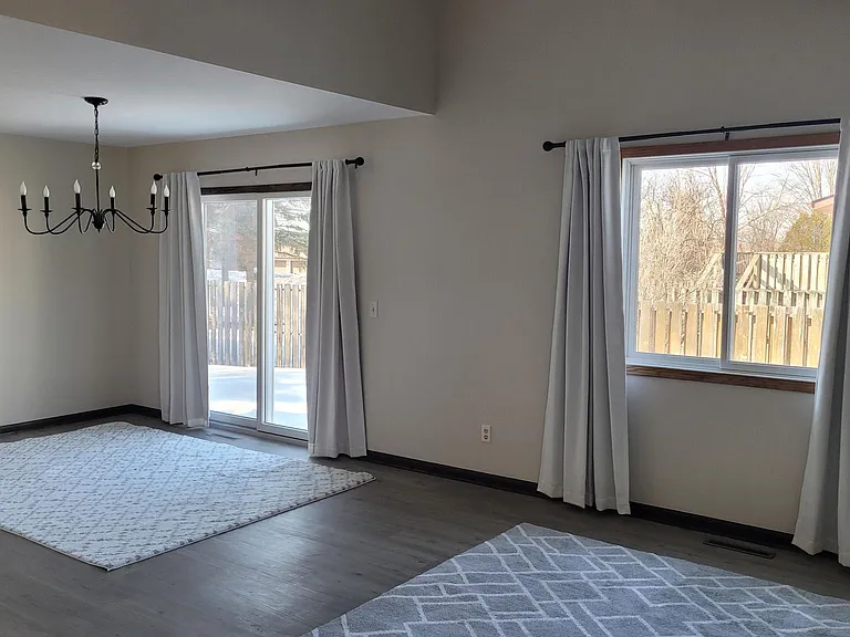 living/dining area