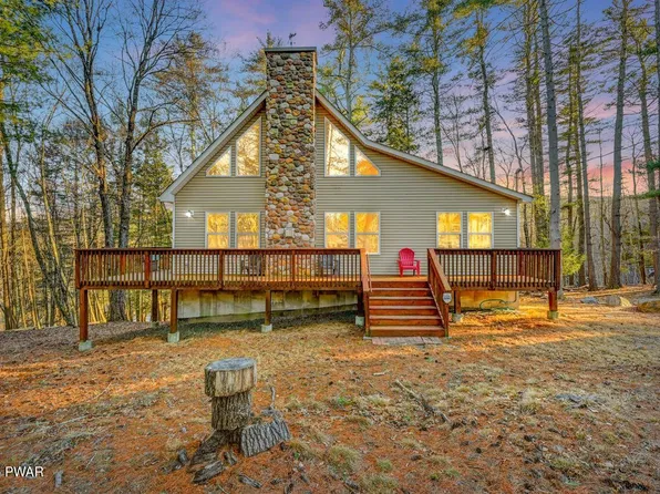 111 Bugle Ct, Lackawaxen, PA 18435