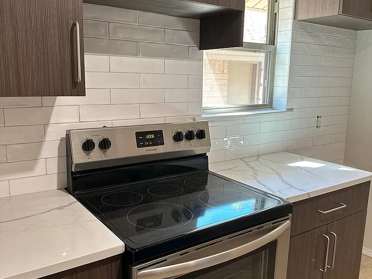 120 N Smythe Ave #120 — Photo 10