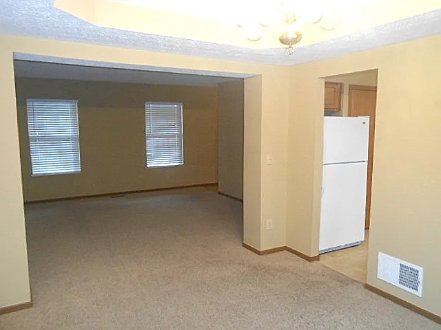 5104 Blossom Ct — Photo 4
